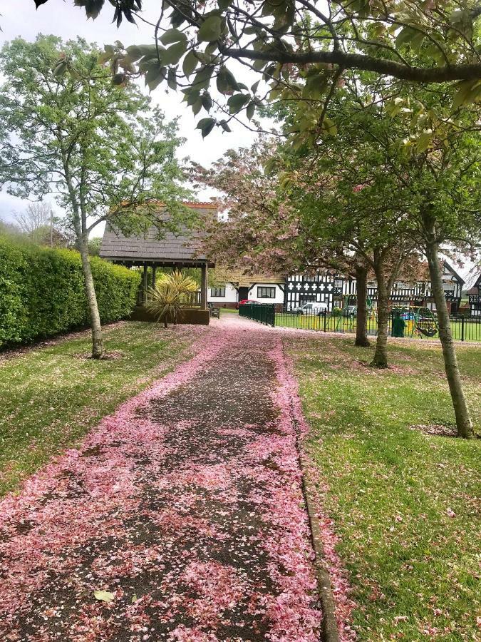 Thornton House Private Country House Thornton Hough Entire House Sleeps 6 Wirral Zewnętrze zdjęcie